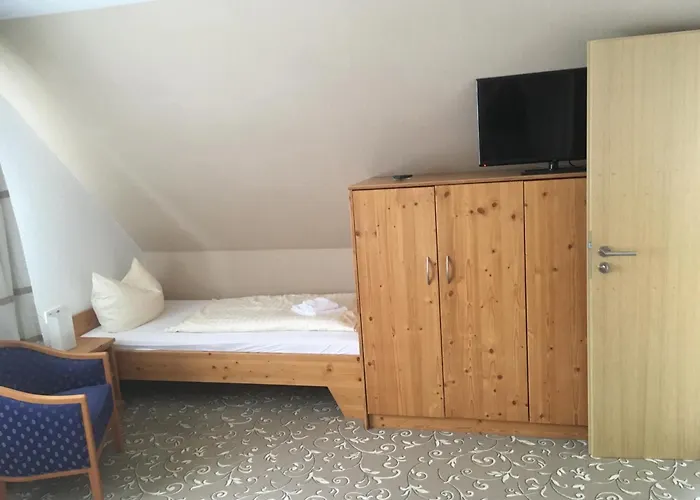 Hotell Vulkanstueble 2*